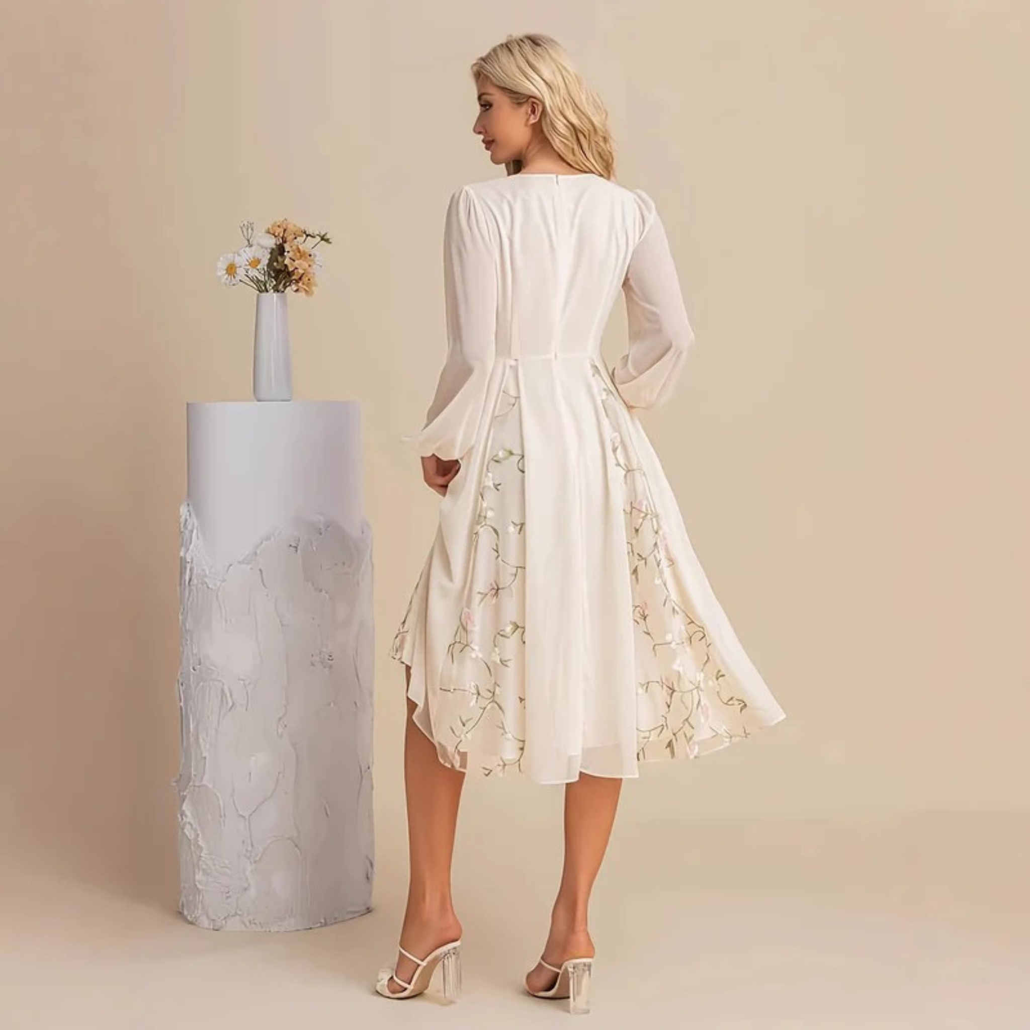 Elegant Women’s Floral Pleated Dress with Long Sleeves & V-Neck